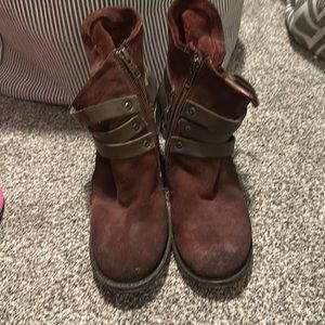 Maroon freebird boots